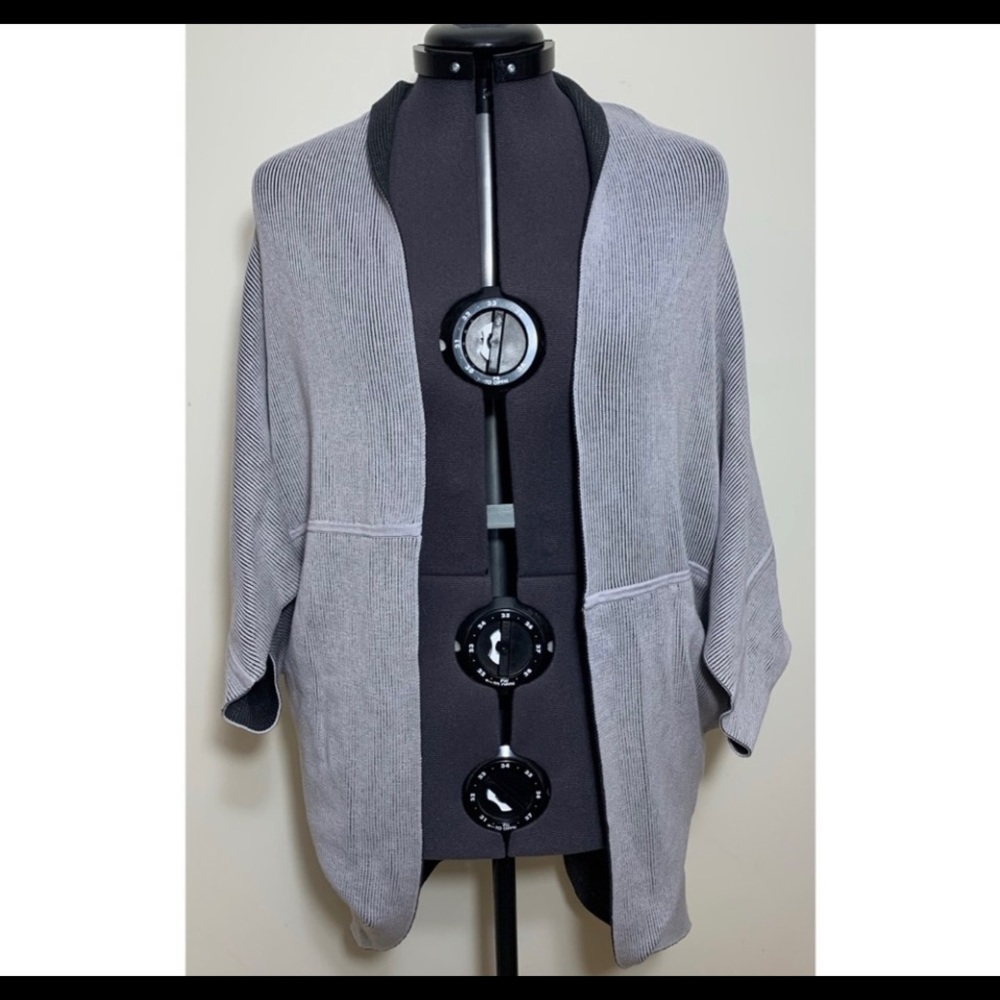 Lululemon Reversible Exaltation Wrap